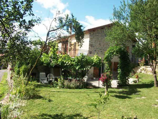 Les Frenes Bed & Breakfast Retournac Bagian luar foto